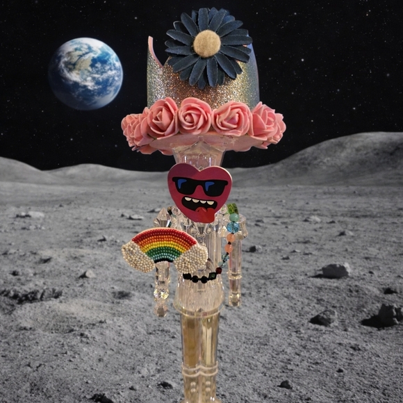 Vic is LIVE 🫏🌈💥🍾😬 - Picture 6 of 6